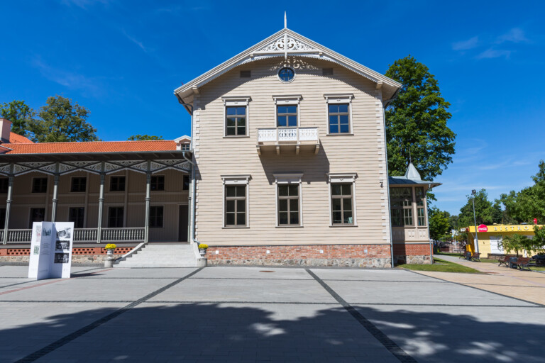 Palangos Kurhausas Plaza 4x2 natūrali